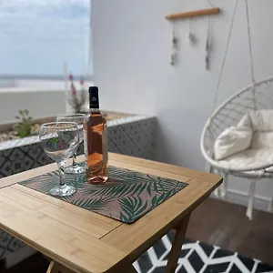 https://azul-apartment-with-sea-view.in-canary-islands.com